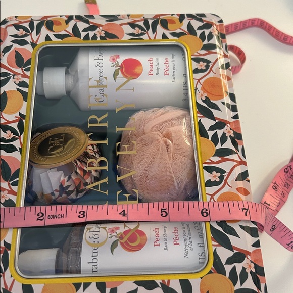 Crabtree & Evelyn Peach Body Wash Lotion Soap Sponge Shower Loofah 4 pc. Set - Picture 10 of 11